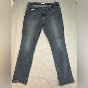 Signature Levi Strauss mid rise straight jeans Women's Jeans Sz 20L